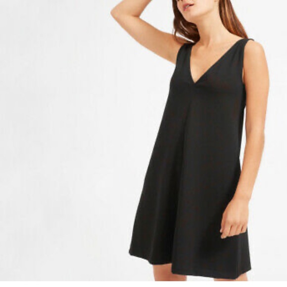 Everlane Dresses & Skirts - EVERLANE Plunge Neck Dress Size 4